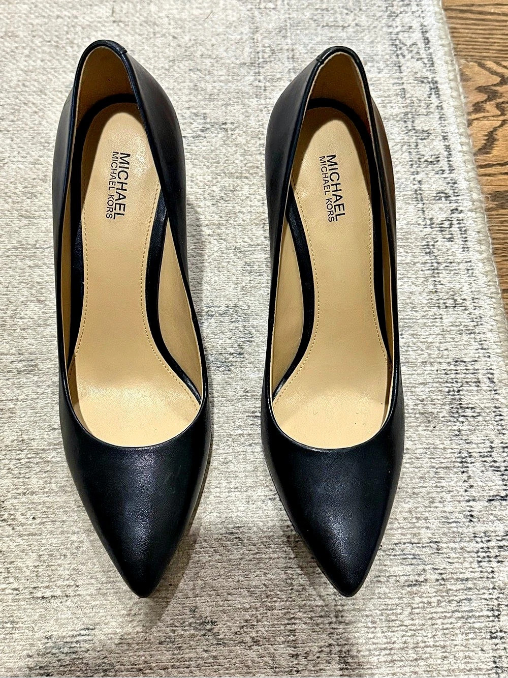 Michael Kors Dorothy Flex Pump Black Pointed Toe Heels Size 8